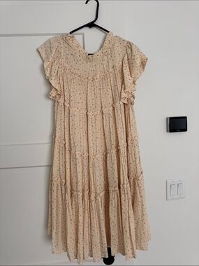En Saison Cream Floral Tiered Dress with Ruffle Sleeves